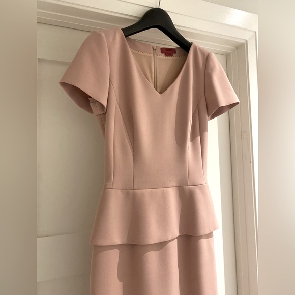 Hugo Boss powder pink dress US 0. Extremely pristine condition - Picture 7 of 9